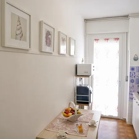 Antonietta - Spazioso Trilocale Centralissimo Apartmán Grado